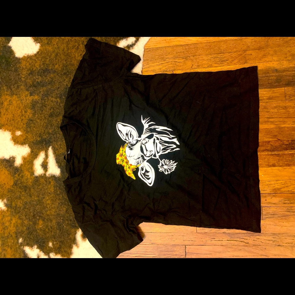 Women’s sunflower cow shirt